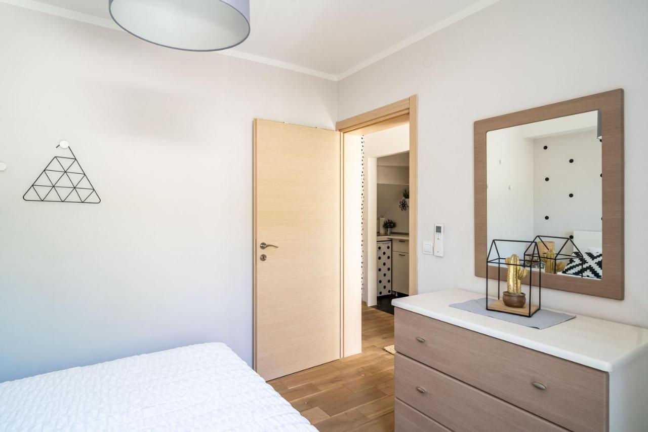 Stay U-Nique Studio Apartment In 오라사크 외부 사진