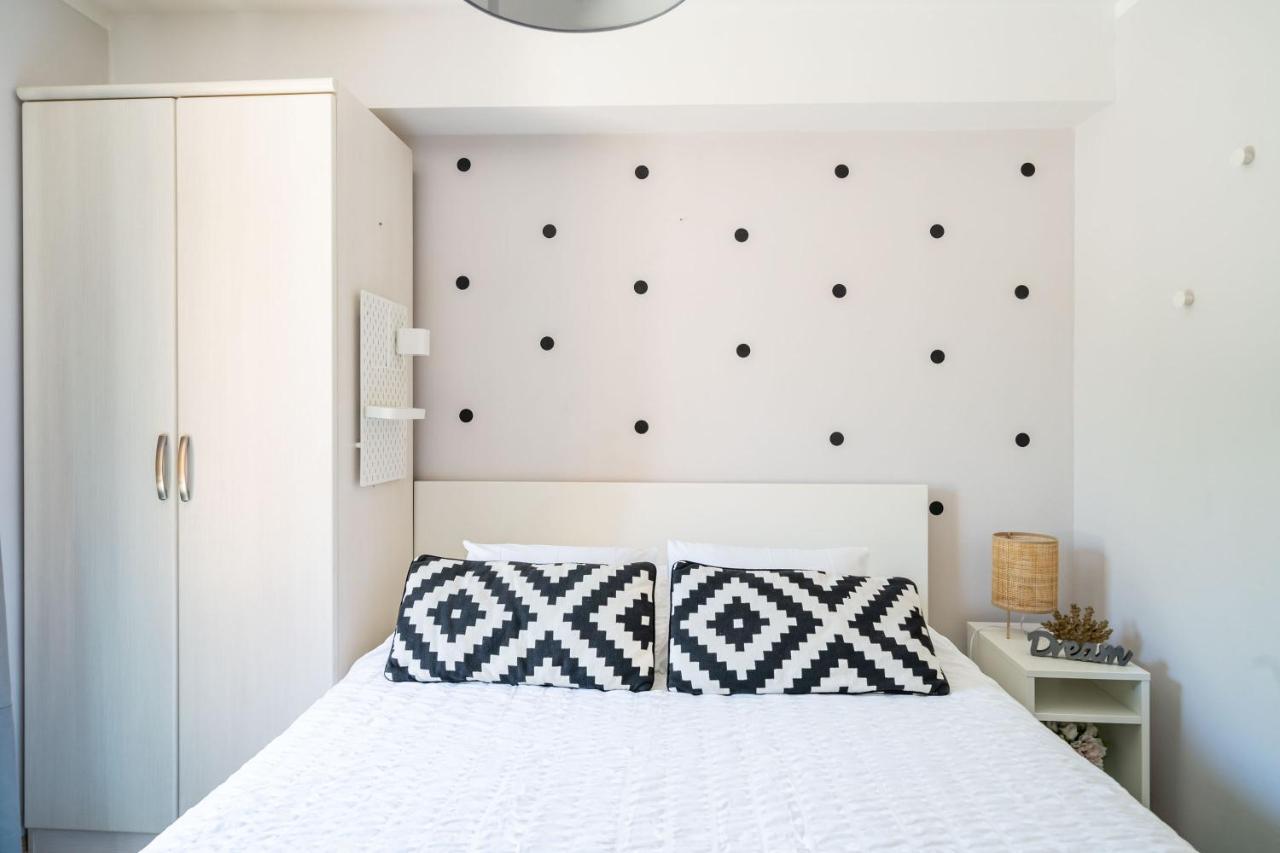 Stay U-Nique Studio Apartment In 오라사크 외부 사진