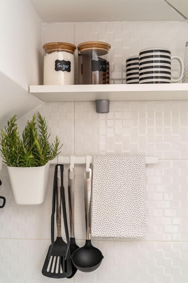 Stay U-Nique Studio Apartment In 오라사크 외부 사진