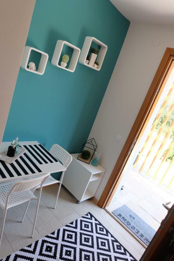 Stay U-Nique Studio Apartment In 오라사크 외부 사진